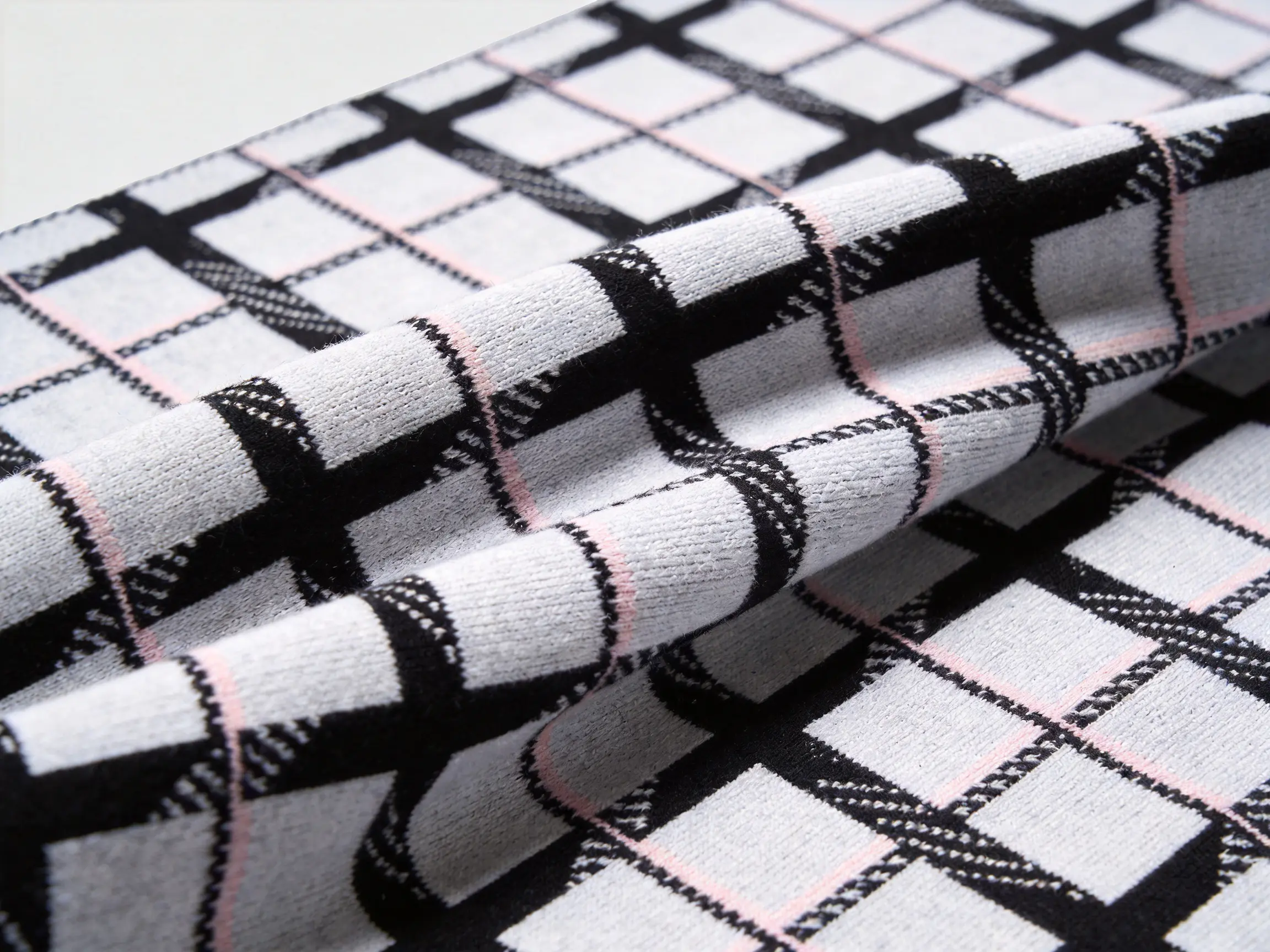 Black and White Jacquard Pattern Fabric for Structured Modern Apparel